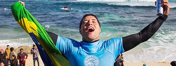 Adriano de Souza celebrates his Drug Aware Pro win